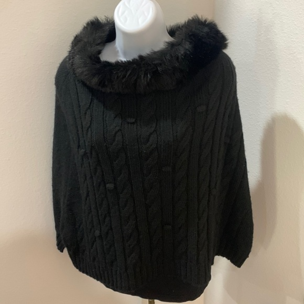 Cable‎ Knot Poncho Faux Fur Collar